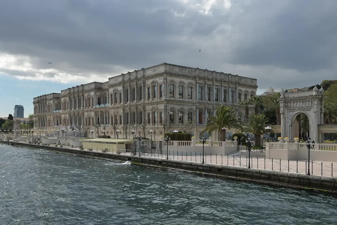 Bosphorus Hotel Arrivals: How Long the Airport Transfer Takes to Each Shore