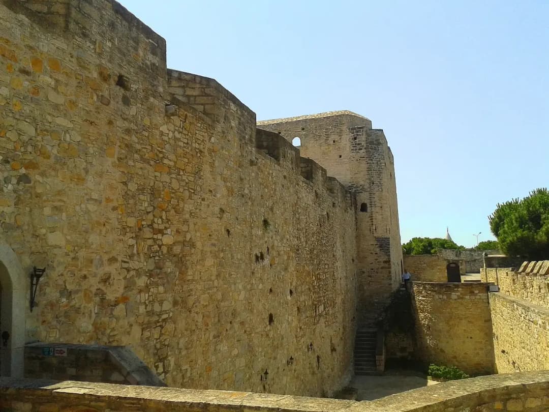 Çeşme çevresinden bir görünüm