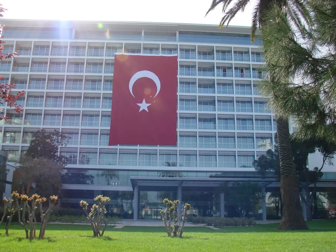 İzmir Hotel Arrival: Swissôtel Büyük Efes from Adnan Menderes Airport