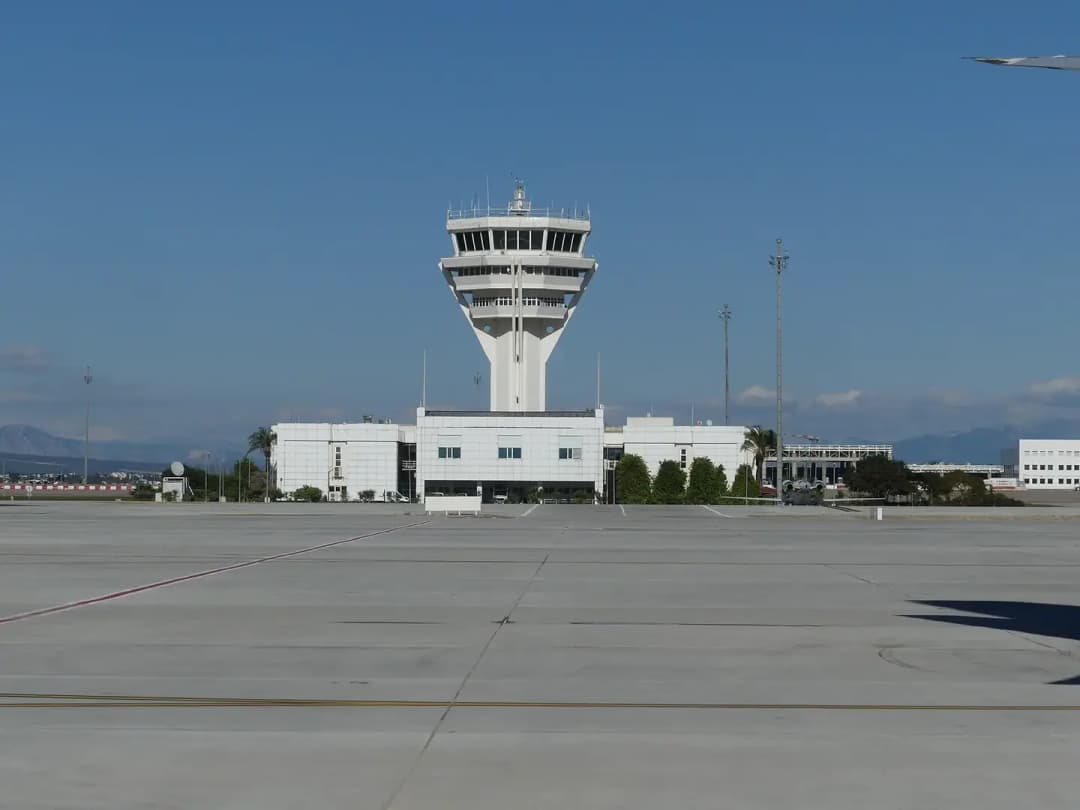 Which Airport for the Turkish Riviera? Antalya, Dalaman, Bodrum and İzmir Compared
