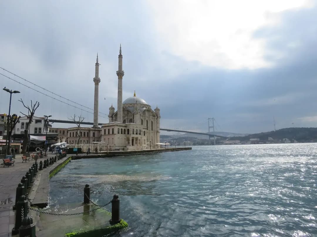 Half a Day in Ortaköy: The Mosque, the Bridge, and Kumpir